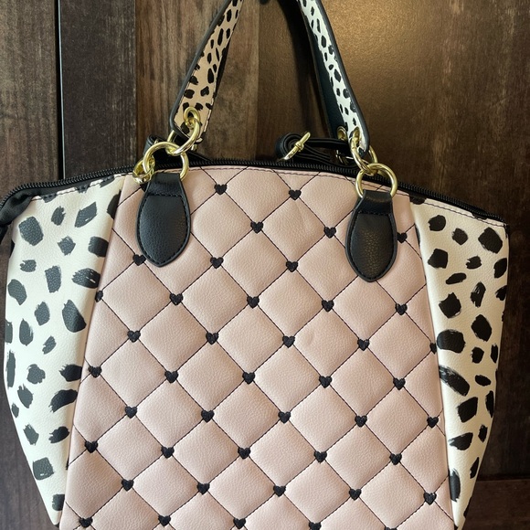 Betsy Johnson handbag - Picture 4 of 10